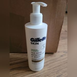 Mens Gillette Sensitive Skin Face Wash 7.6 oz. (D6)